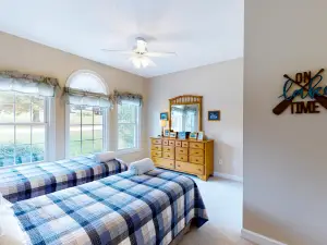 Great home with powered dock, boat launch, outdoor pool, & beach