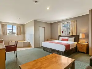 Quality Inn Colonial
