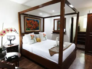 Luljetta's Garden Suites