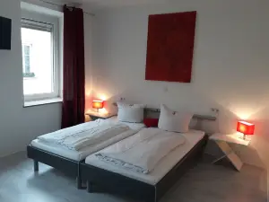 Ricks City Hotel 2