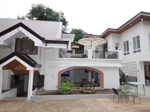 Hidden Oasis Resort