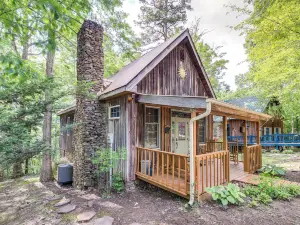 Lake Cumberland Resort Cabin with Community Perks!