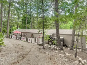 การเช่าวันหยุดที่ Cloudcroft ที่สงบ: เดินไปที่ร้านค้า