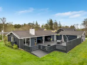 "Clarabelle" - 700m from the Sea