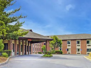 富爾頓美國房東套房酒店