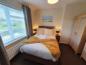 Amazing 3 Bedroom House with Garden in Blyth