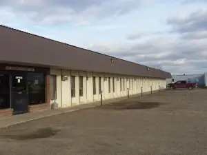 Maple Creek Motor Inn