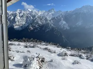 Snow Mount Hotel Auli