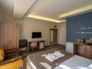 Sist 34 Suit Hotel