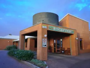 Mud Hut Motel