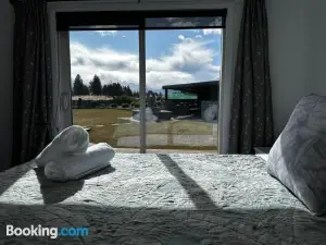LH Twizel Fountain Retreat in Mackenzie Star Gazing Reserve