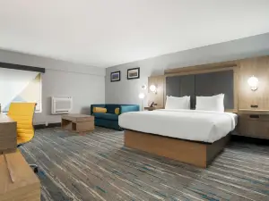 Best Western Plus Mobile Inn  Suites