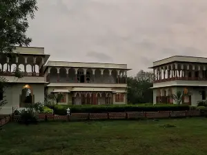 Shahpura Abhaneri Resort