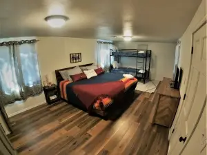 Tranquil White Mountain Lake Escape Lake Access with Beach