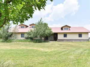 Owl's Nest : Views & Comfort 9 Miles from Durango *Sanitized & High Speed Wi-Fi*