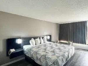 Camden West Inn