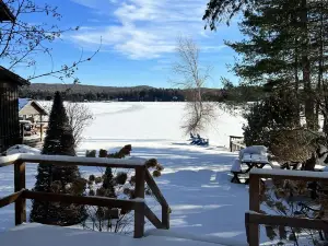 Million Dollar Views, Direct Access to Trail 5 and 4th Lake!