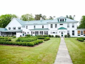Greenwood Manor Inn
