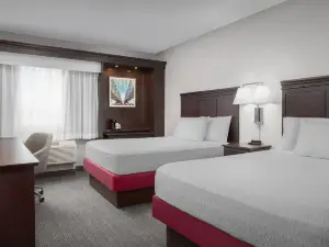 Hampton Inn & Suites Omaha-Downtown