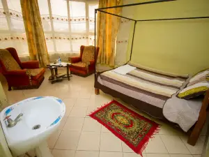 Three Ways Hotel & Restaurant