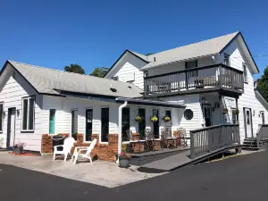 Harbor's Edge Motel