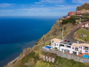 Canhas Views