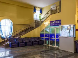 Luchesa Hotel