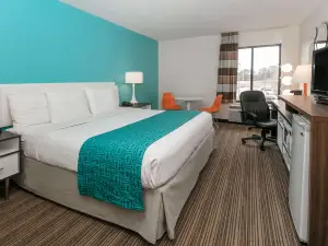 Howard Johnson by Wyndham Scott Lafayette