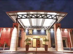 12 Oaks Hotel