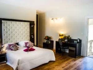 เบสต์ เวสเทิร์น มาร์กิส เดอ ลา โบม