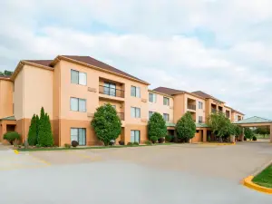 Courtyard Springfield