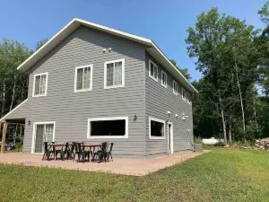 Arbor Abode Custom Vacation Home