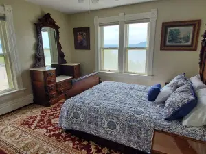 Julian House