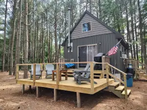 Awesome private off grid cabin with creek view.