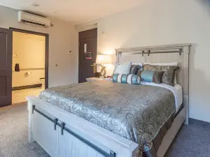 The Alonzo Ward Hotel