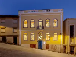 バチャレイス チャーミング ハウス