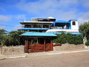 Galápagos Casa Playa Mann