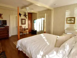Inn at Oriental
