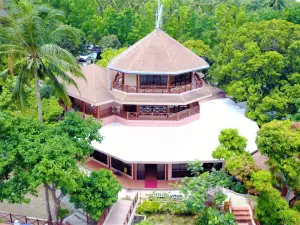 Noni's Resort