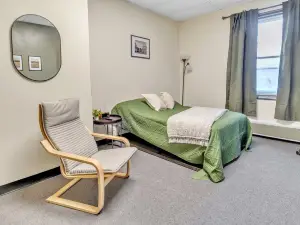 Foothills Lodge & Diner