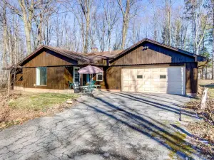 Pet-Friendly Youngstown Cottage w/ Yard