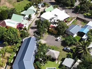Tiki Ora Lodge - Tiki
