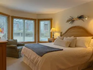 Jay Peak 2BR/2BA Ski-in/Ski-Out V341