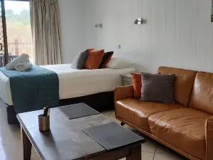 Pacific Palms Motor Inn
