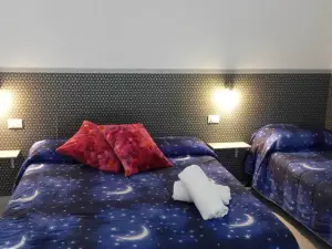 โรงแรม บลู