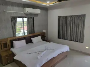 The Roar Farm - Sasan Gir