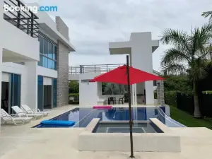 Hermosa Villa de Descanso