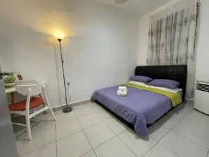 Benoni 3 Bedroom - Farah Biz Empire Homestay
