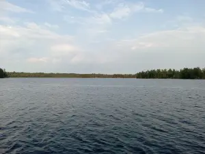 30 day min on pristine Burntside, breathe the pines & hear loons call, fish jump