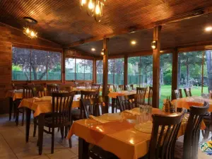 Abana Albatros Bungalow ve Restoran